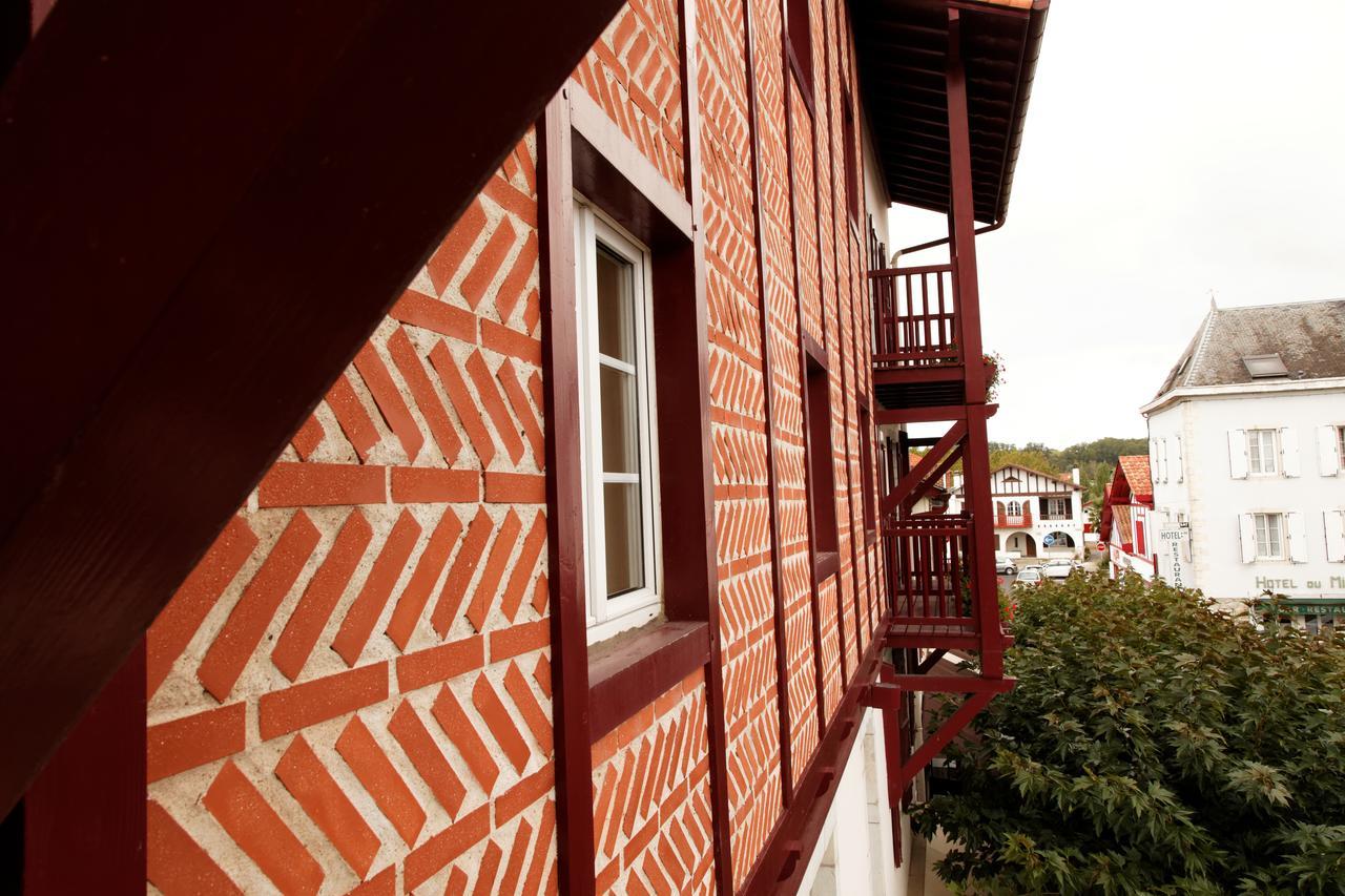 Hotel-Restaurant De La Paix Saint-Palais  Екстер'єр фото